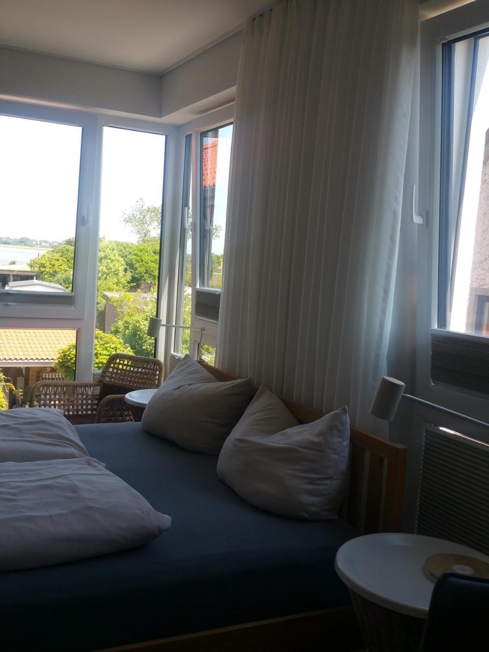 Haus Achtern Diek In Erster Reihe Am Meer فيهمارن المظهر الخارجي الصورة